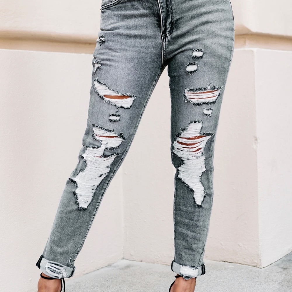 Risen Gray Distressed Rockstar Jeans Size 1 NWT